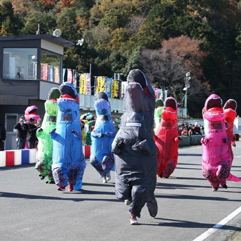 ティラノレース